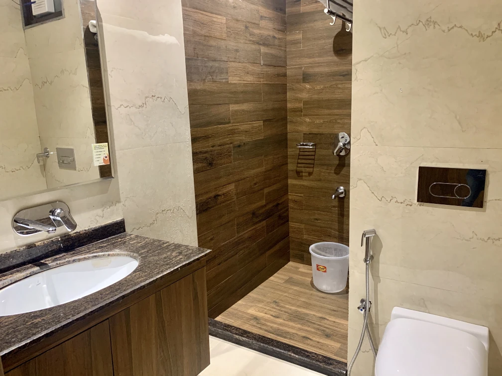 Hotel-Amber-Family-Room-001